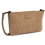 Clutch taske i ruskind med patch - detaljer / 17098 - Sand - DEPECHE