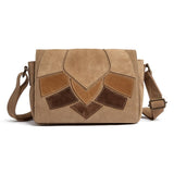 Crossover taske i ruskind med patch - detaljer / 16930 - Sand - DEPECHE