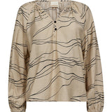 Evy bluse (LS) / 100260 - Cream Graphic - DEPECHE