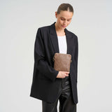 DEPECHE Håndflettet mobiltaske i kalveskind Mobilebag 250 Dark Taupe
