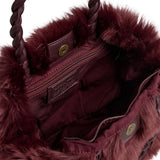 Håndtaske i blød faux fur med flettede hank / 16976 - Ox Blood - DEPECHE