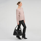 Lammeskinds skuldertaske med rynket rem / 17086 - Black - DEPECHE