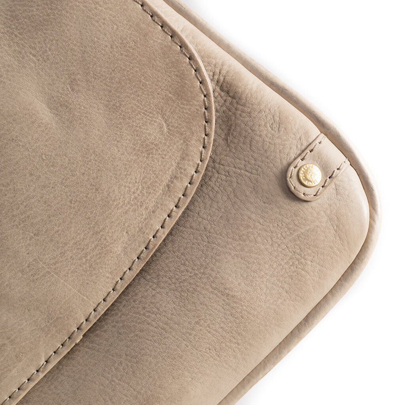 DEPECHE Clutch i høj læderkvalitet Small bag / Clutch 228 Soft Sand