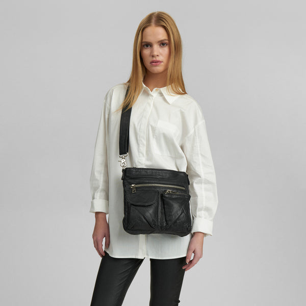 DEPECHE Cool crossbody taske i kvalitetslæder Cross over 099 Black (Nero)