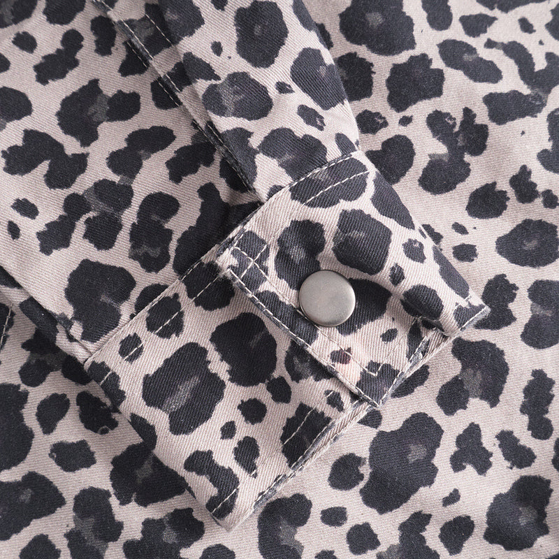 Depeche Clothing Jane jakke dekoreret med et smukt patch Jackets 281 Grey leo print