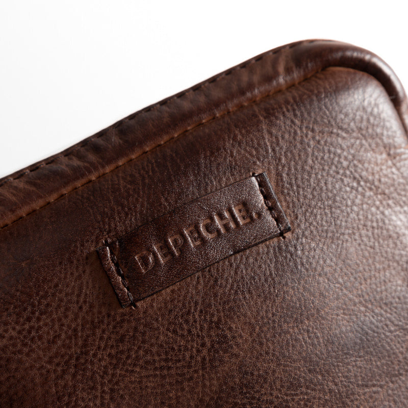 DEPECHE Klassisk mobiltaske i en smørblød skindkvalitet Mobilebag 133 Brandy