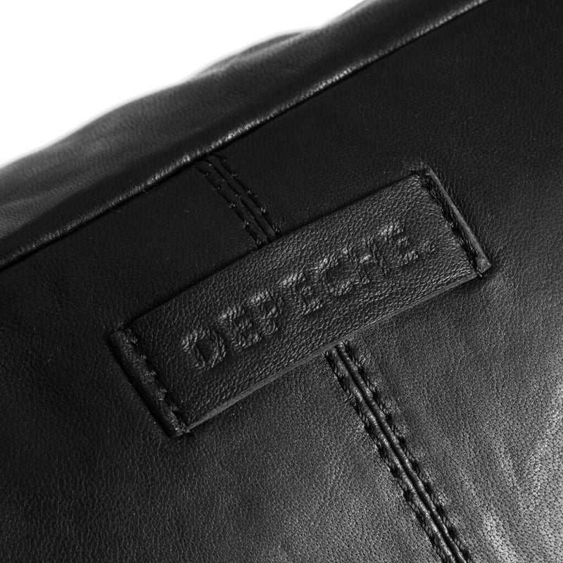 DEPECHE Læder bumbag dekoreret med perforeret mønster Bumbag 099 Black (Nero)