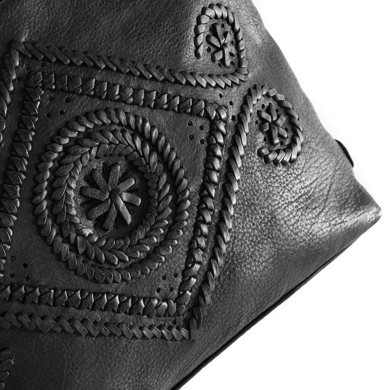 DEPECHE Læder crossbody taske med smukt bohemian mønster Cross over 099 Black (Nero)