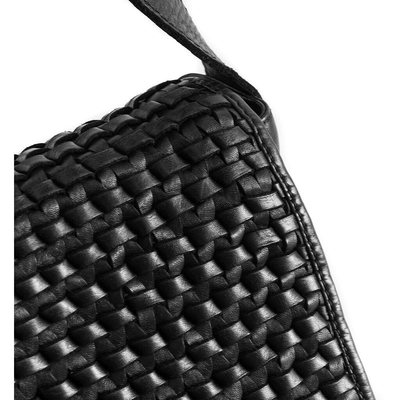 DEPECHE Læder crossover taske dekoreret med flet Cross over 099 Black (Nero)