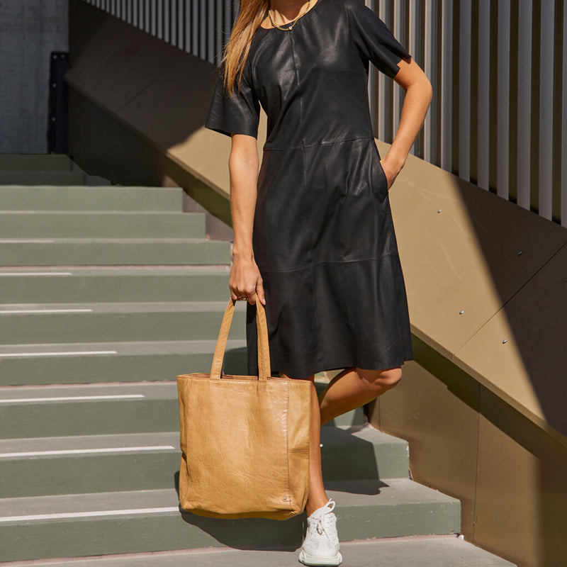 Depeche leather wear Læderkjole i enkelt og feminint look Dresses 099 Black (Nero)