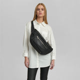 DEPECHE Oversize læder bumbag i blød og lækker kvalitet Bumbag 099 Black (Nero)