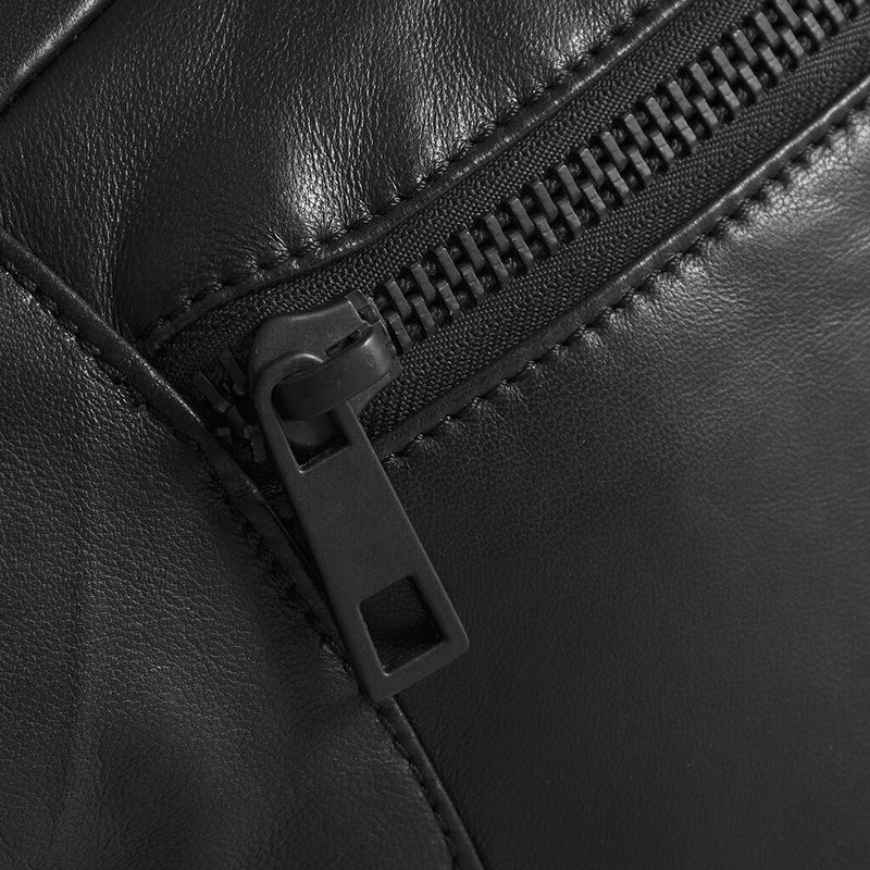 DEPECHE Oversize læder bumbag i blød og lækker kvalitet Bumbag 226 Black / Black