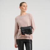 DEPECHE Powerfield crossbody i lammeskind Cross over 099 Black