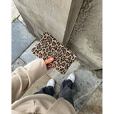DEPECHE Pung/bæltetaske i blødt læder og tidløst design Purse / Credit card holder 082 Leopard