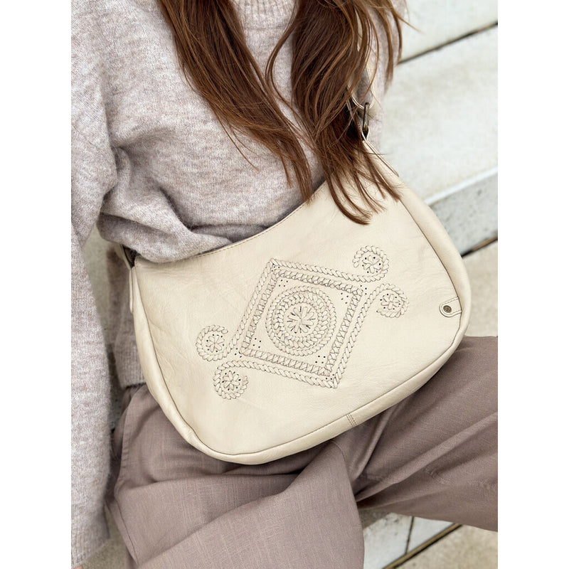 DEPECHE Skuldertaske i skind med smukt bohemian mønster Shoulderbag / Handbag 202 Vanilla