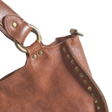 DEPECHE Skuldertaske med smukke gyldne nitter Shoulderbag / Handbag 005 Vintage cognac