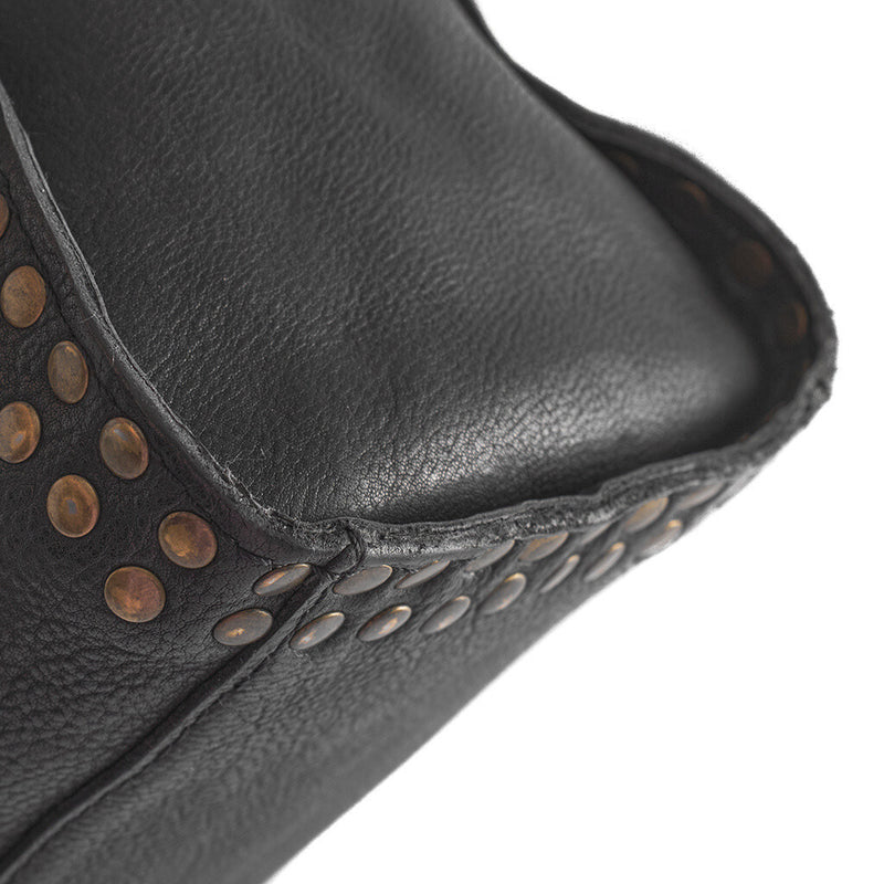 DEPECHE Skuldertaske med smukke gyldne nitter Shoulderbag / Handbag 099 Black (Nero)