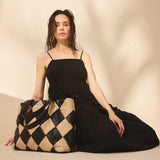 Depeche Clothing Smuk Tara stropkjole i lækker hør kvalitet Dresses 099 Black (Nero)
