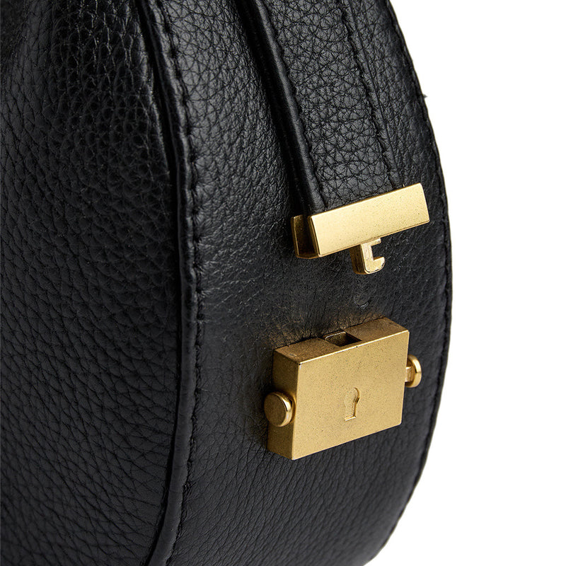 DEPECHE Stilfuld håndtaske Cross over 099 Black (Nero)