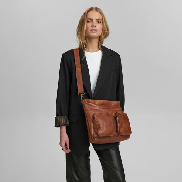 DEPECHE Tidløs skuldertaske Shoulderbag / Handbag 005 Vintage cognac