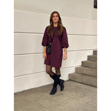 Abi kjole med ¾ pufærmer / 100212 - Burgundy - DEPECHE