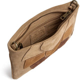 Clutch taske i ruskind med patch - detaljer / 17098 - Sand - DEPECHE