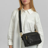 DEPECHE Crossover taske med front lomme Crossover 099 Black