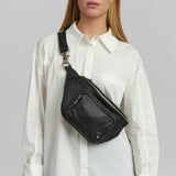 DEPECHE Klassisk must-have bumbag i skind Bumbag 099 Black