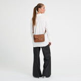 DEPECHE Powerfield crossbody i lammeskind Crossover 221 Chesterfield