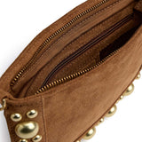 Ruskind clutch/crossover med nittedetaljer / 16948 - Caramel - DEPECHE
